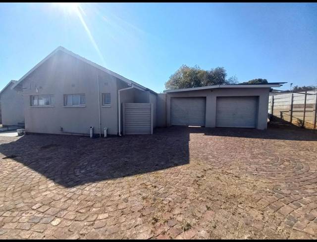 5 BEDROOM HOUSE FOR SALE IN LYTTELTON MANOR